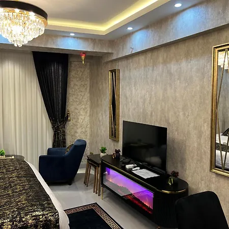 Luxury Golden Horn